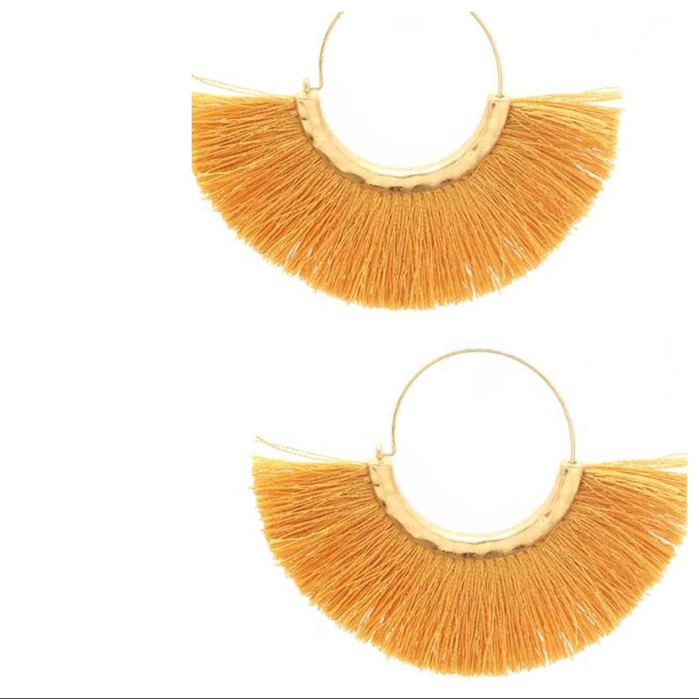 ✨RESTOCKED✨Mustard fanned fringe earrings - Picture 3 of 3